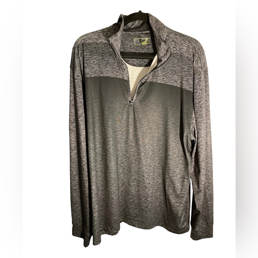 EUC PGA Tour Men’s zip up long sleeve motionflux tee.